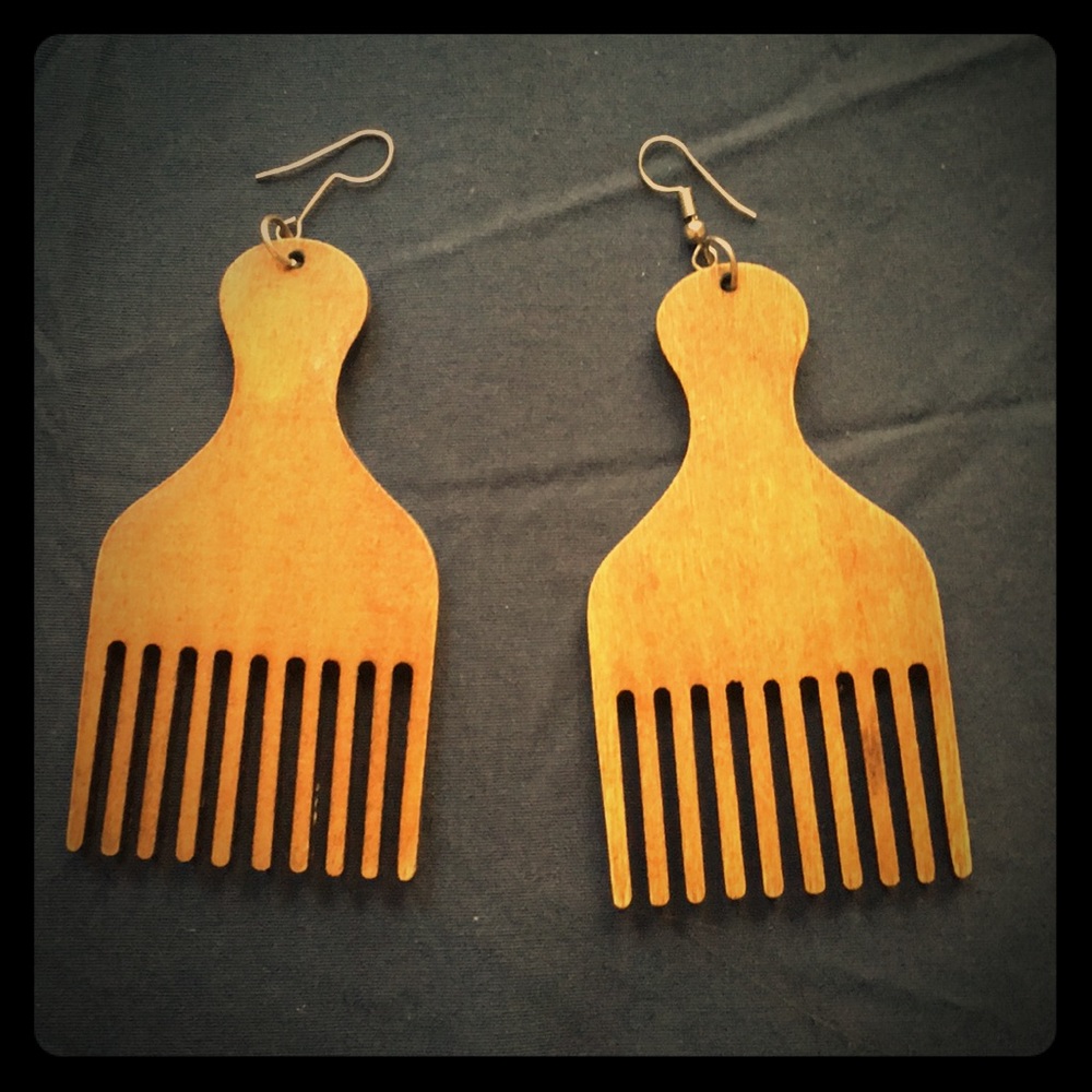Comb like earrings